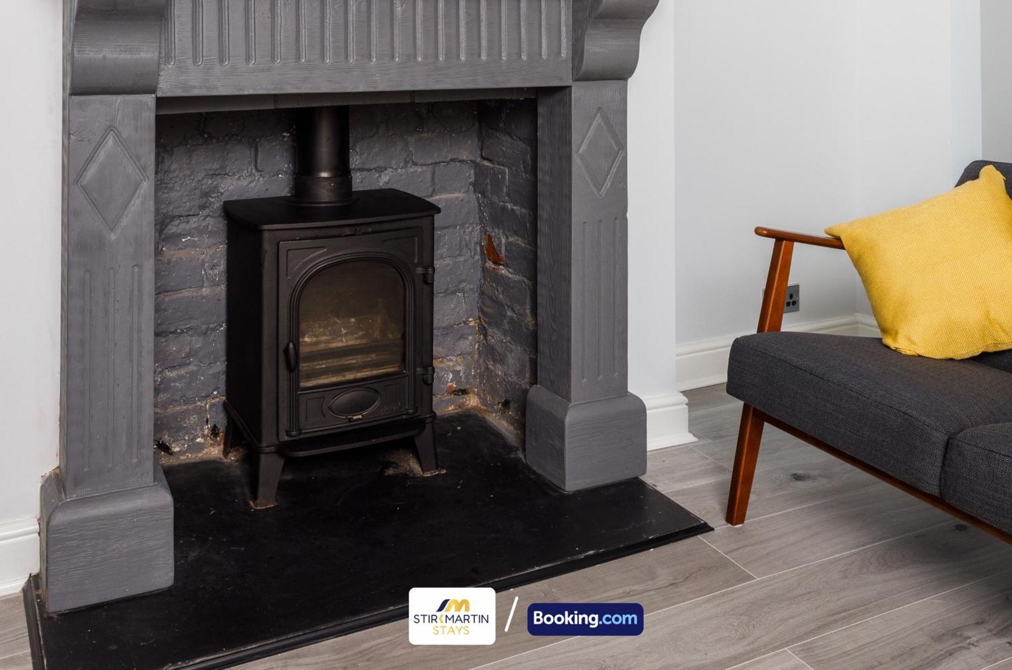 Comfy 3Bed House By Stirkmartin Stays Short Lets & Serviced Accommodation Cardiff With Free Parking & 8Mins To City Centre Экстерьер фото