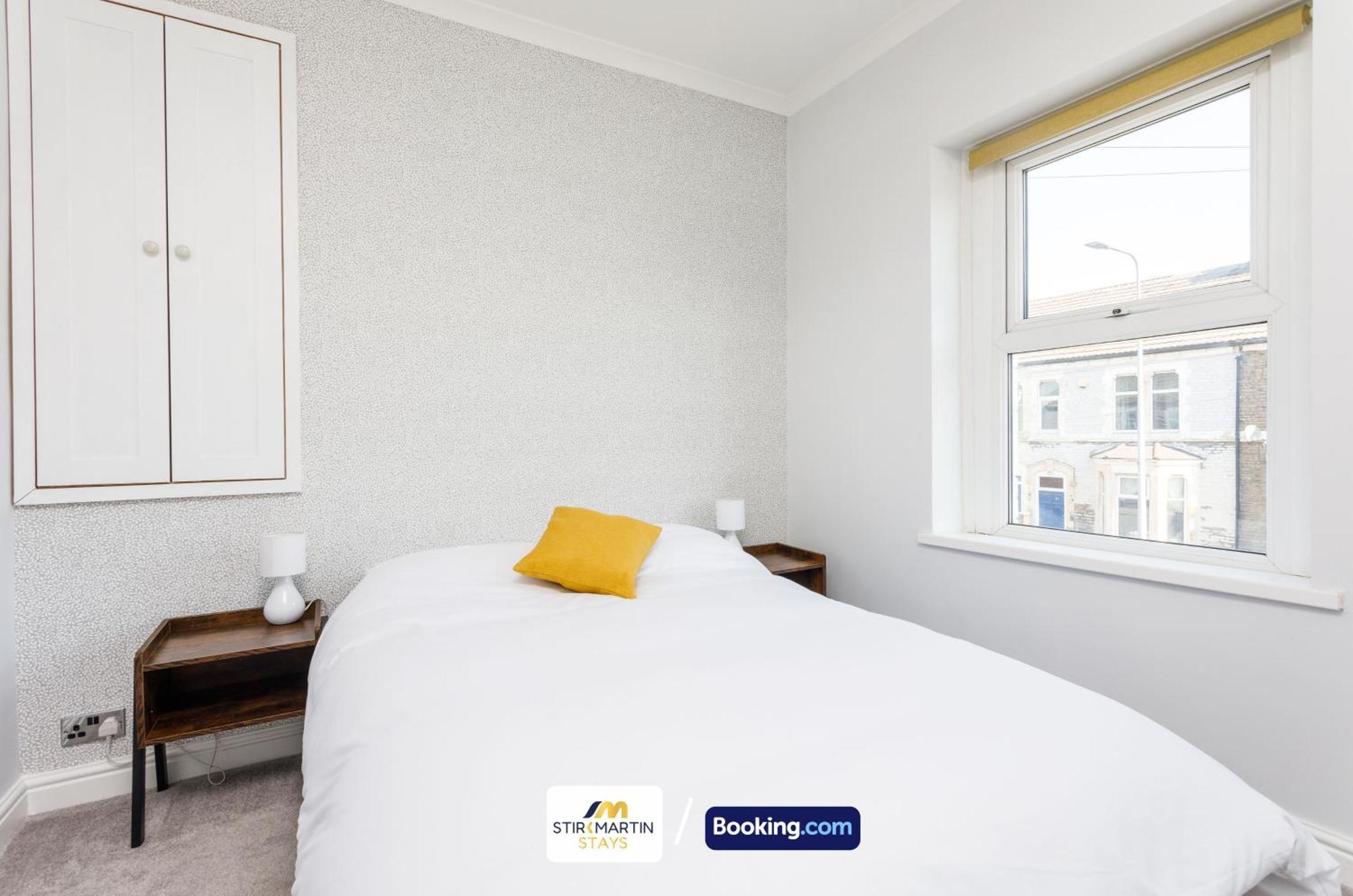Comfy 3Bed House By Stirkmartin Stays Short Lets & Serviced Accommodation Cardiff With Free Parking & 8Mins To City Centre Экстерьер фото